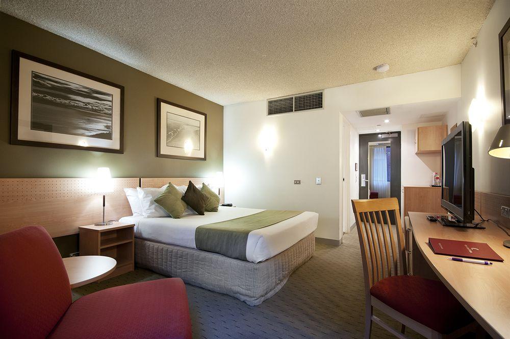 Lancemore Crossley St. Melbourne City Exterior foto A typical room at the hotel