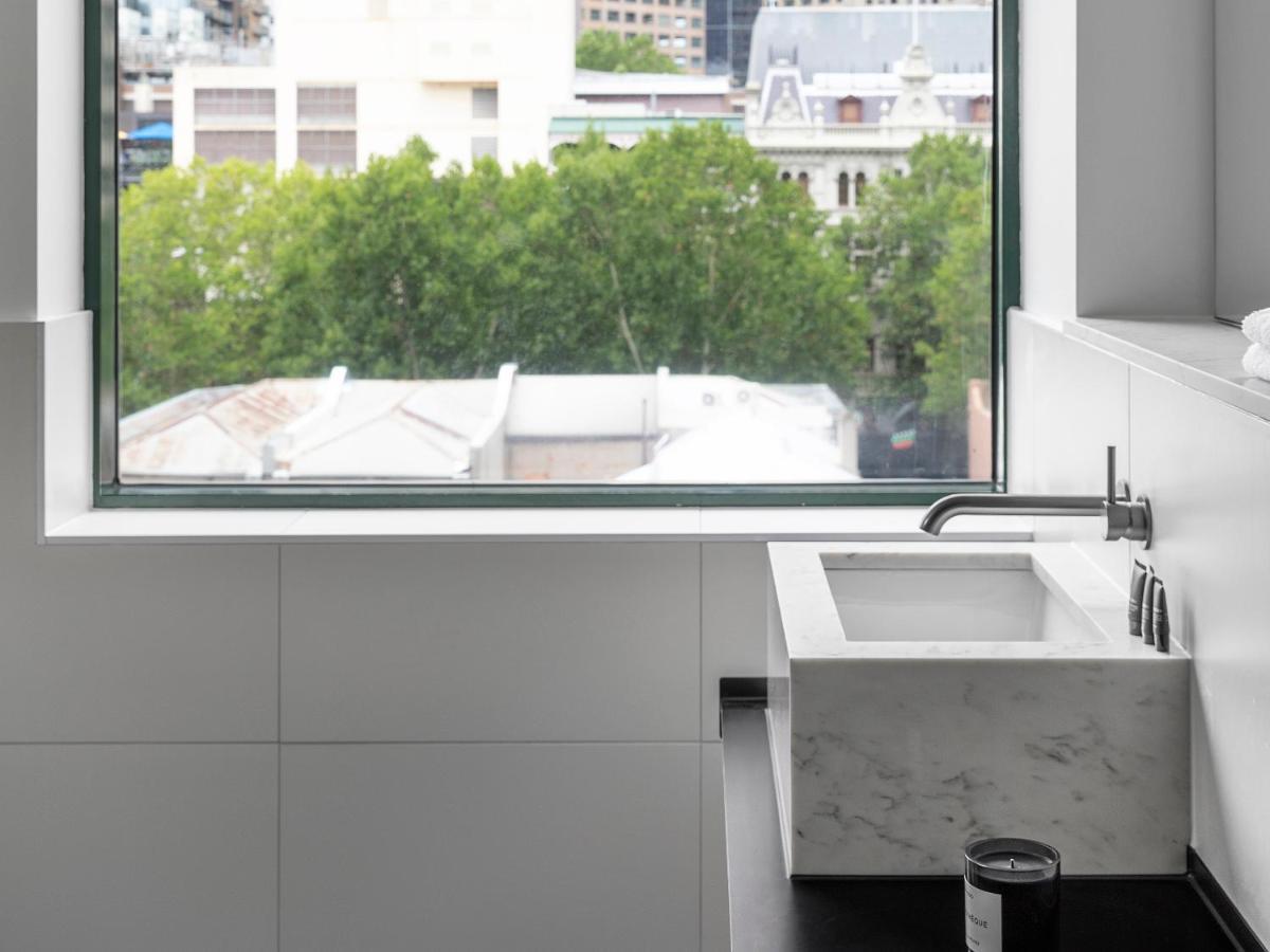 Lancemore Crossley St. Melbourne City Exterior foto Bathroom