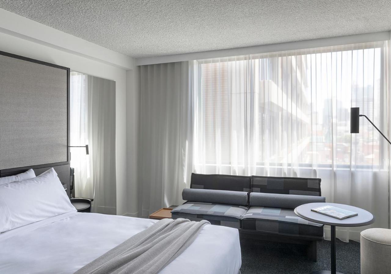 Lancemore Crossley St. Melbourne City Exterior foto A room at the Hotel Indigo in Paris, France