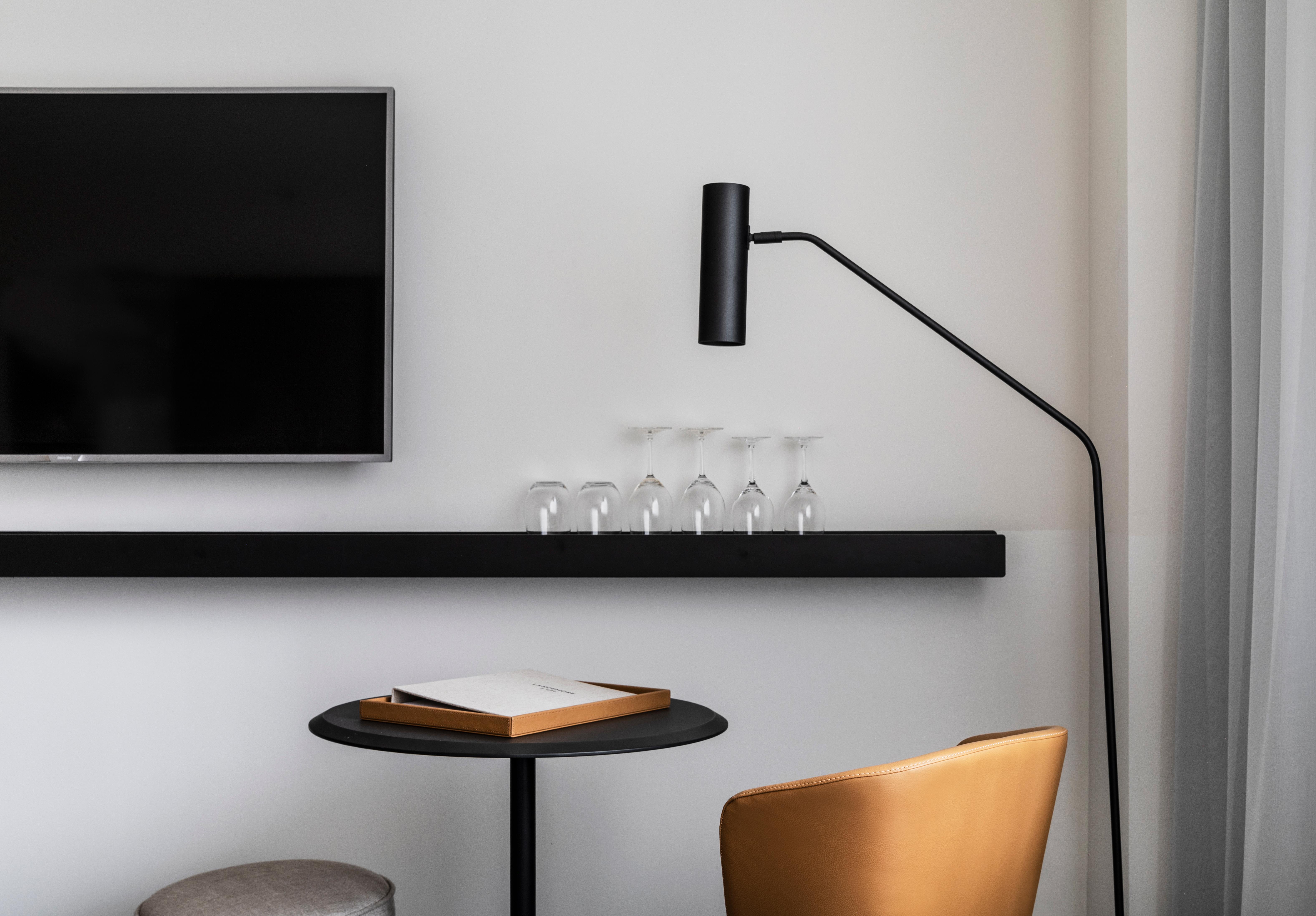 Lancemore Crossley St. Melbourne City Exterior foto Floor lamp